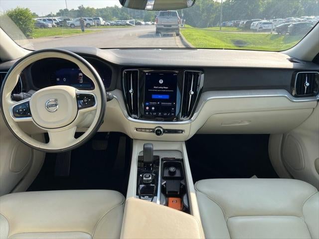 2023 Volvo S60 B5 Plus Dark Theme
