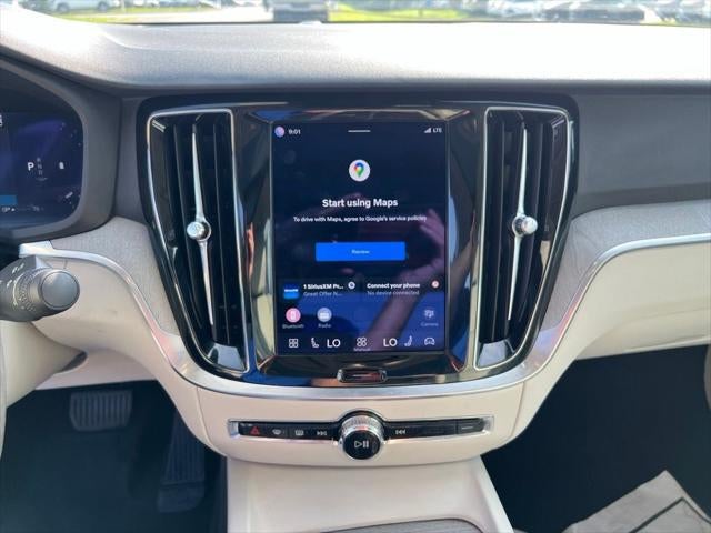2023 Volvo S60 B5 Plus Dark Theme