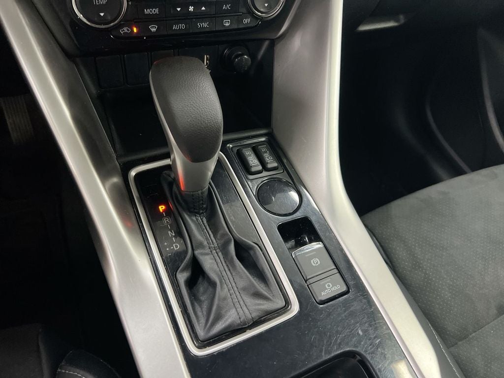 2022 Mitsubishi Eclipse Cross Base