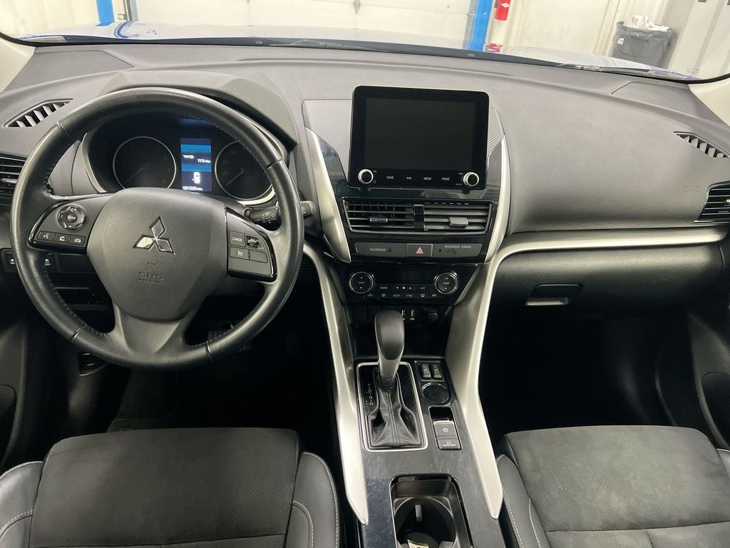 2022 Mitsubishi Eclipse Cross Base