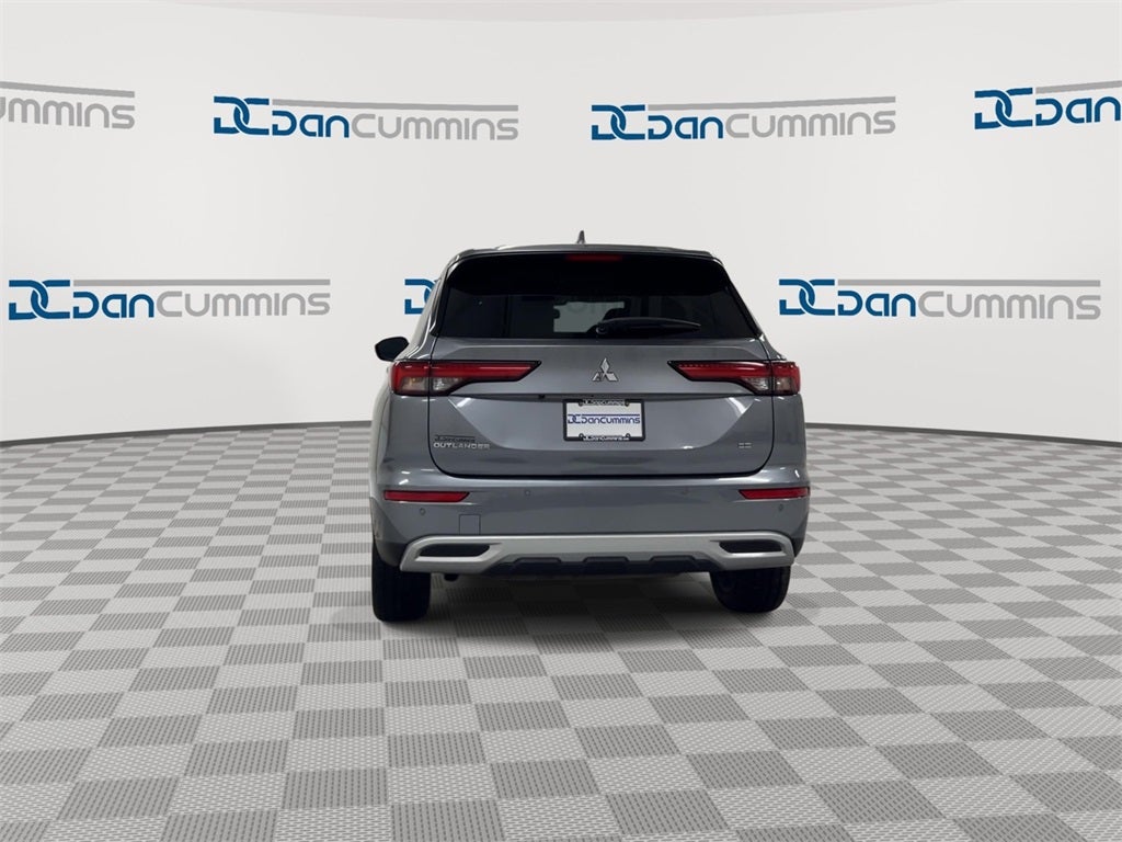 2024 Mitsubishi Outlander SE