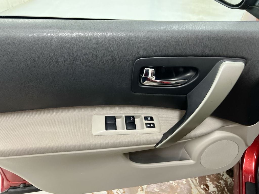 2011 Nissan Rogue SV