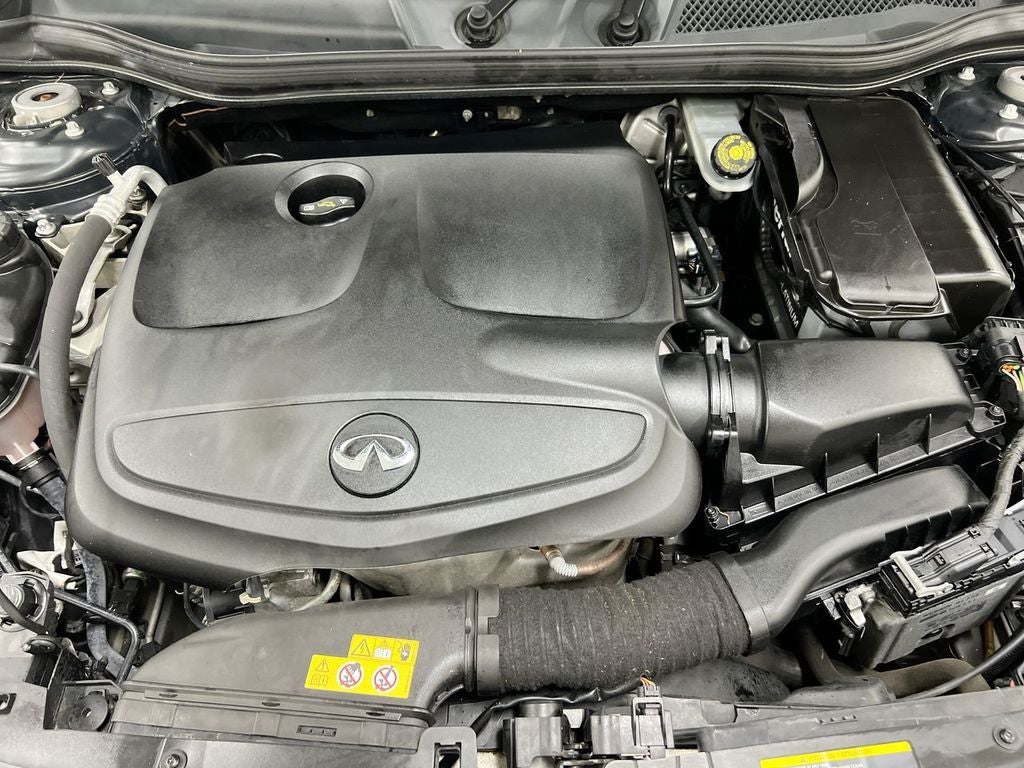 2017 INFINITI QX30 Premium