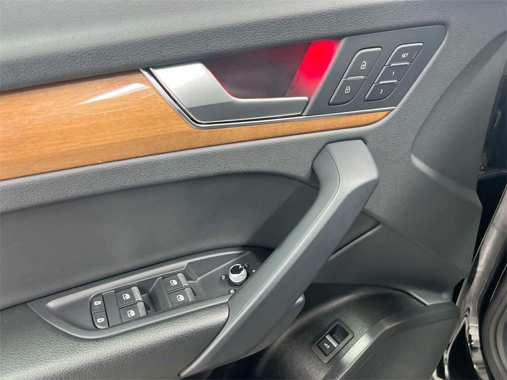 2023 Audi Q5 40 Premium