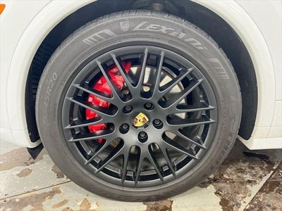 2016 Porsche Cayenne GTS