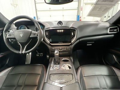 2022 Maserati Ghibli Modena Q4