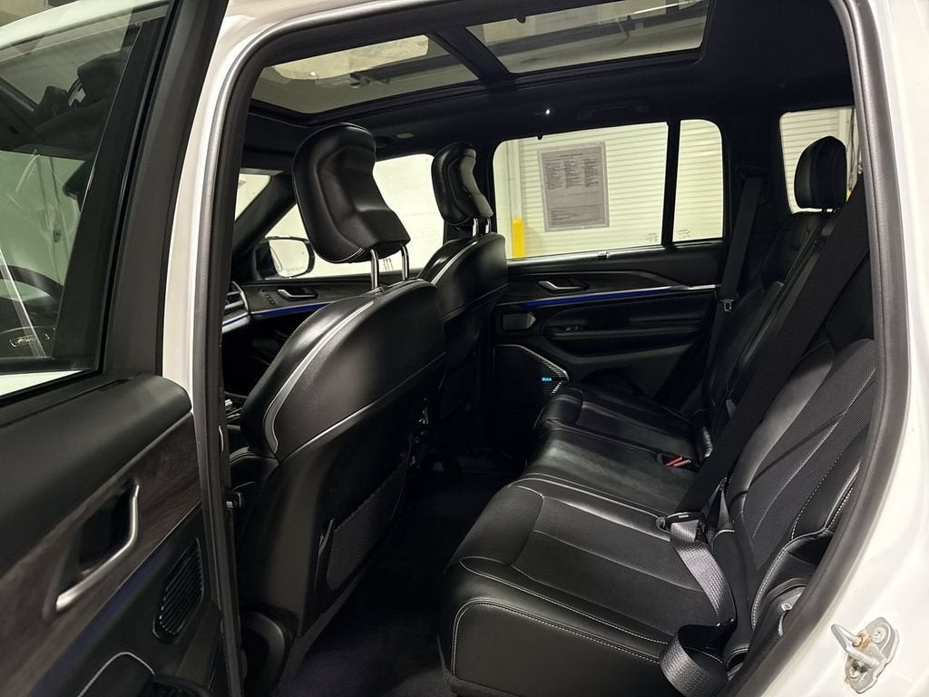 2022 Jeep Grand Cherokee Overland