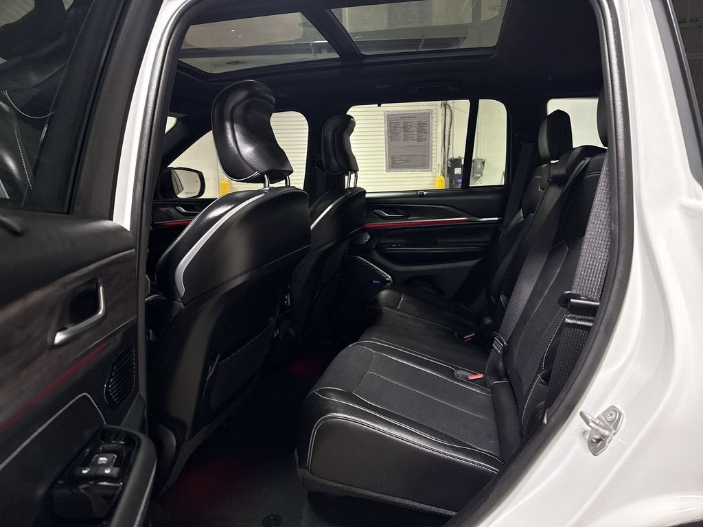 2022 Jeep Grand Cherokee Overland