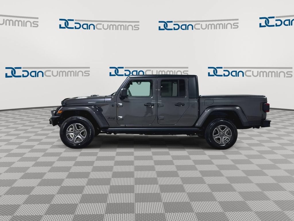 2021 Jeep Gladiator Willys