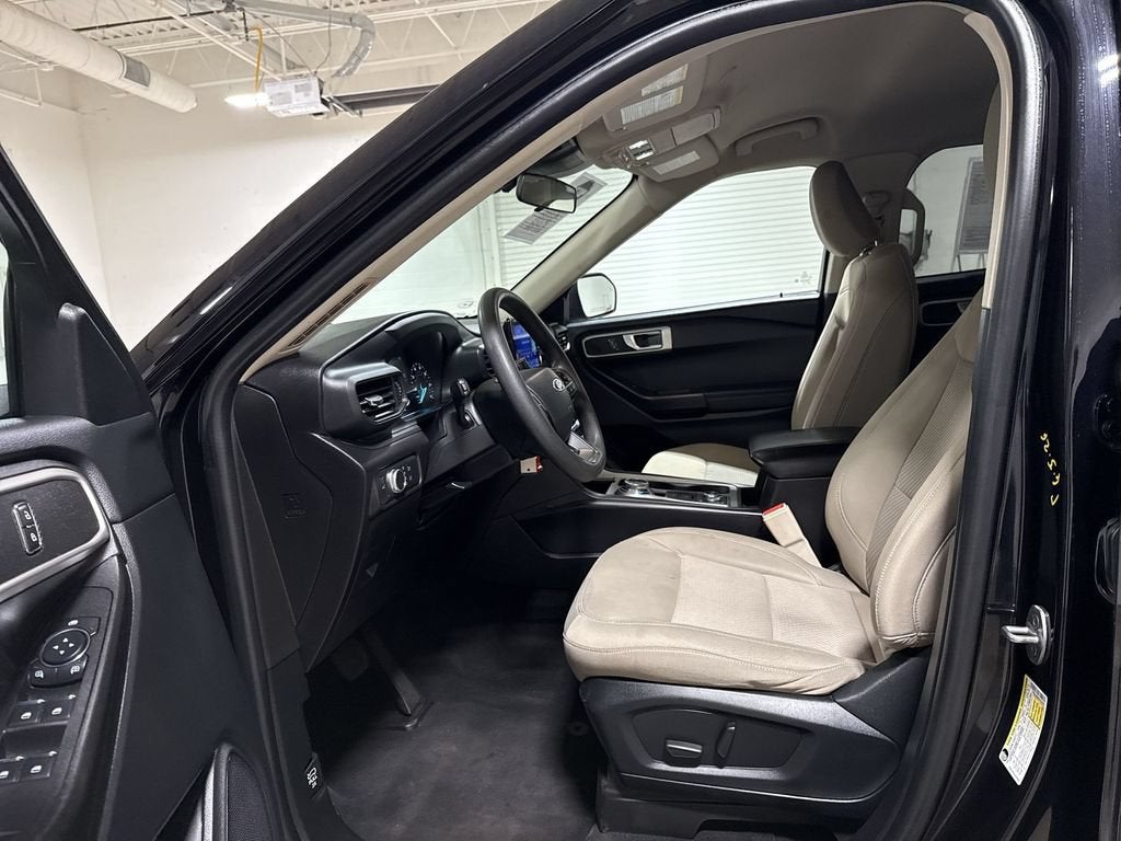2022 Ford Explorer Base