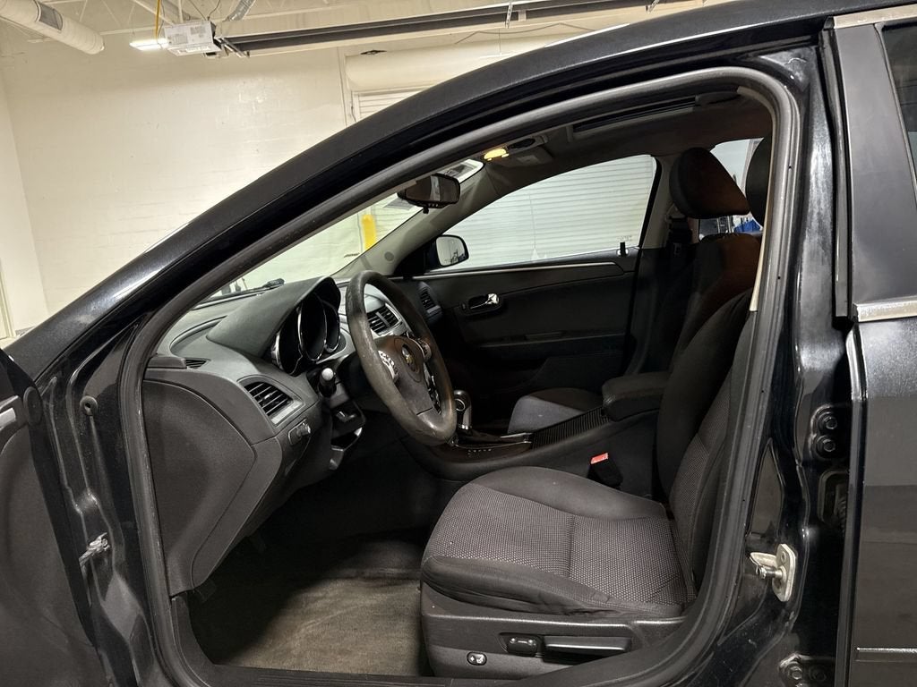 2011 Chevrolet Malibu LT w/1LT