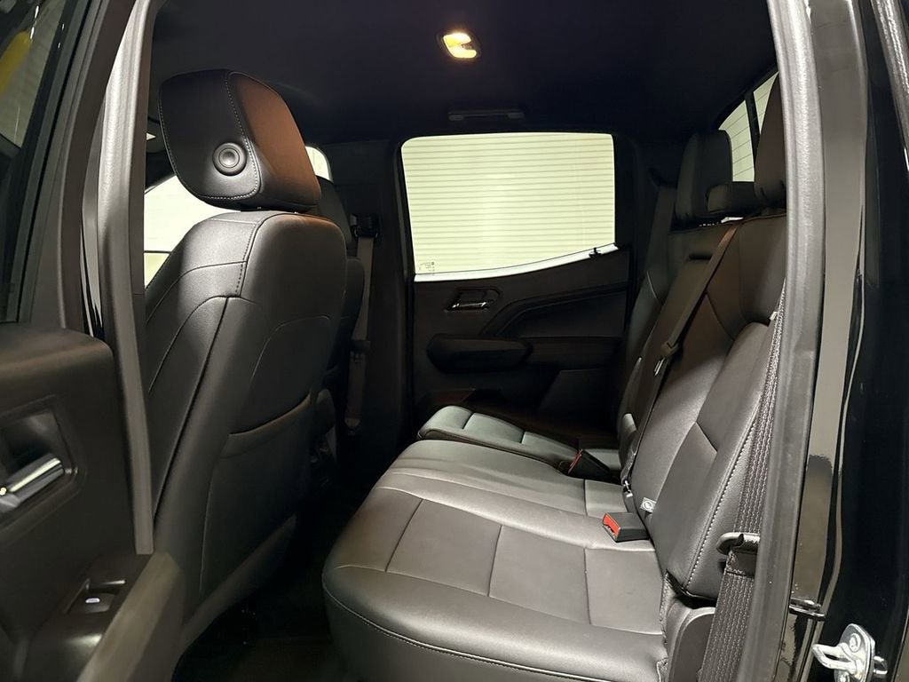 2025 Chevrolet Colorado WT/LT