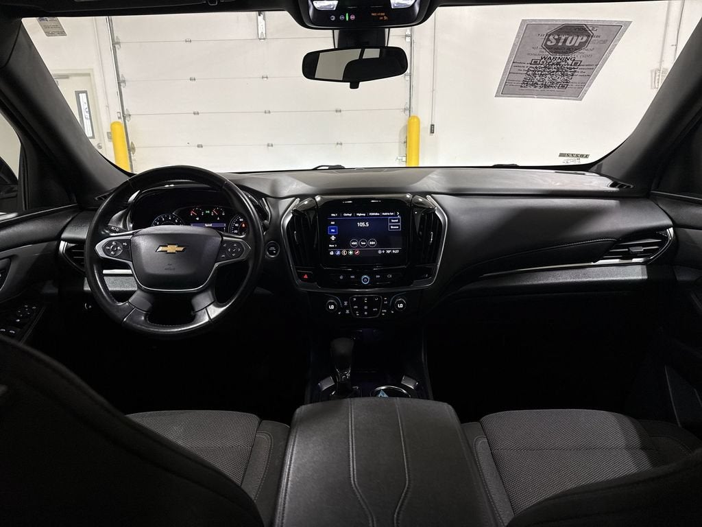 2022 Chevrolet Traverse LT Cloth