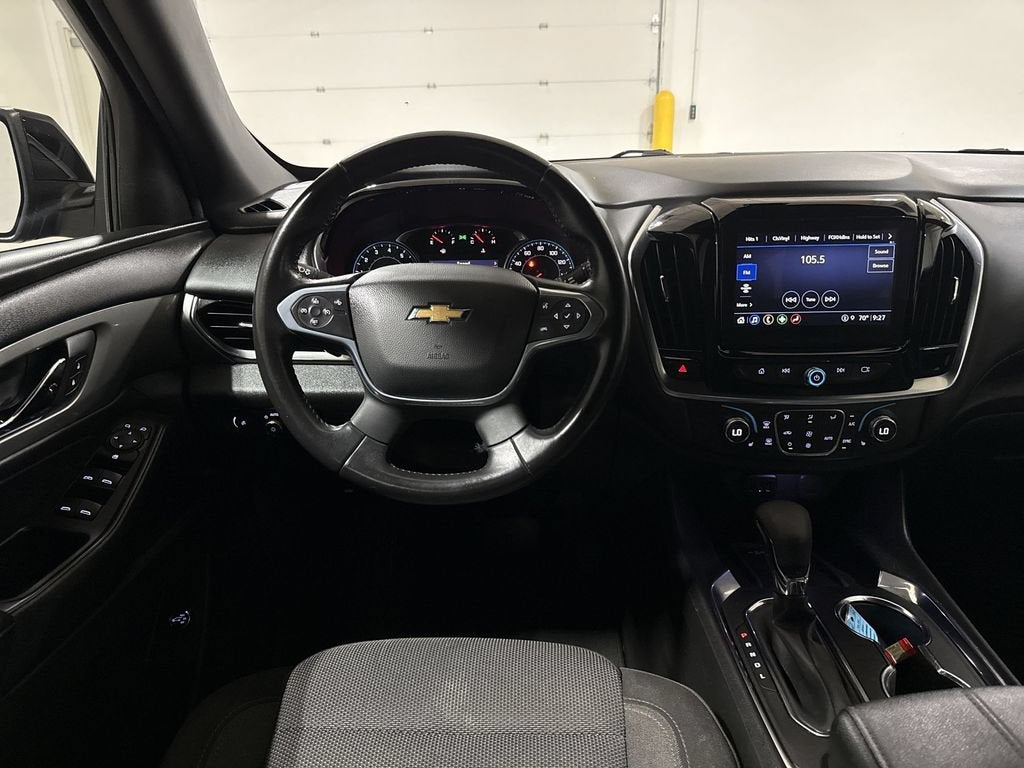 2022 Chevrolet Traverse LT Cloth
