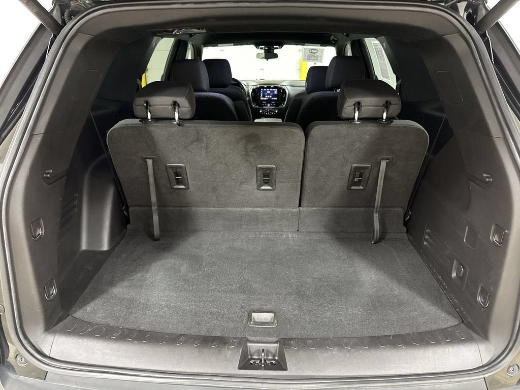 2022 Chevrolet Traverse LT Cloth