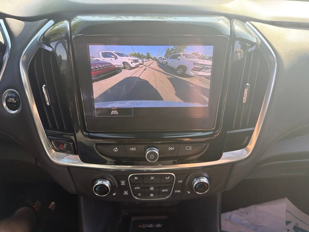 2022 Chevrolet Traverse LT Cloth