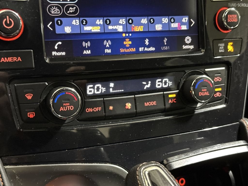 2019 Nissan Maxima SR