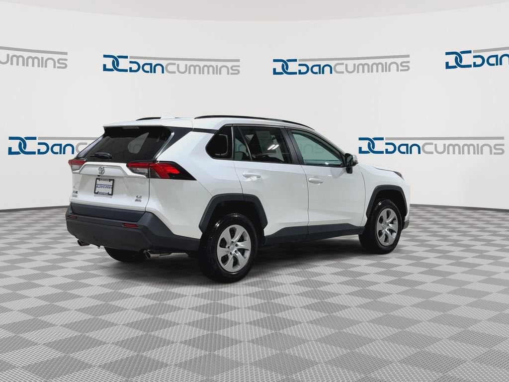 2021 Toyota RAV4 LE