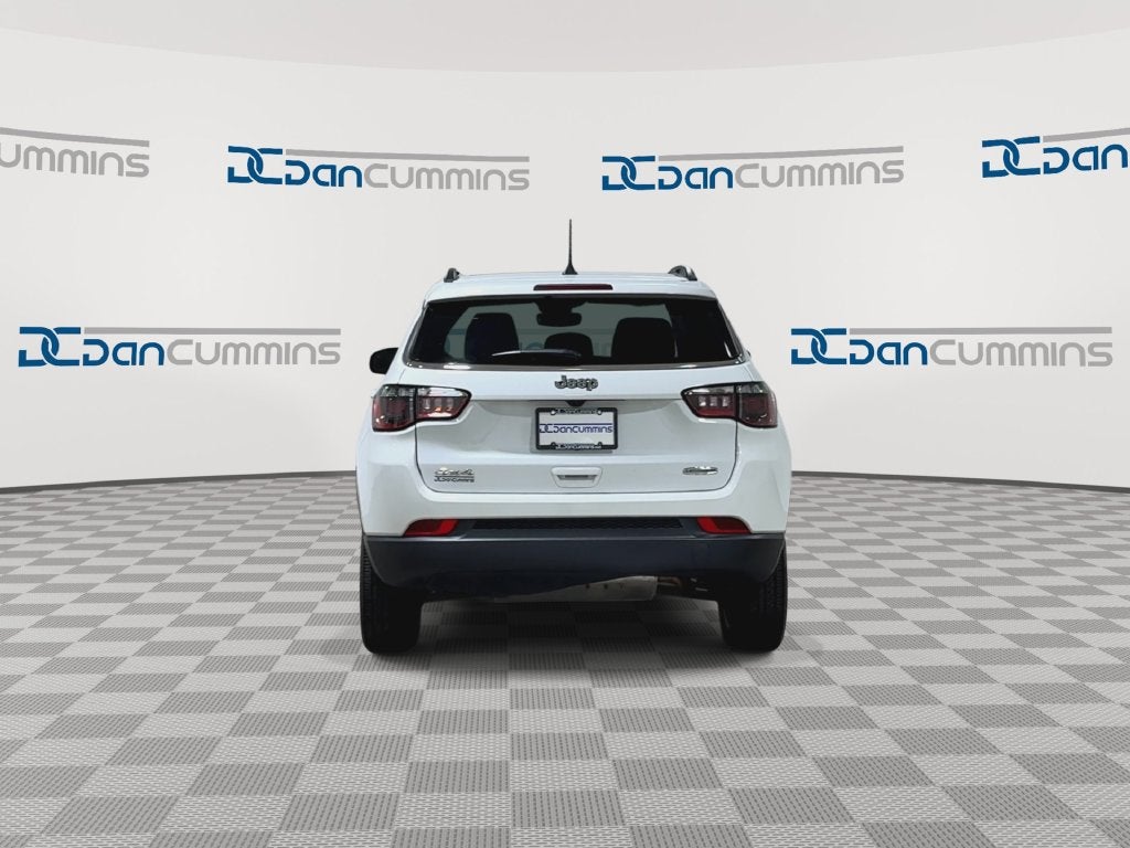 2022 Jeep Compass Latitude Lux