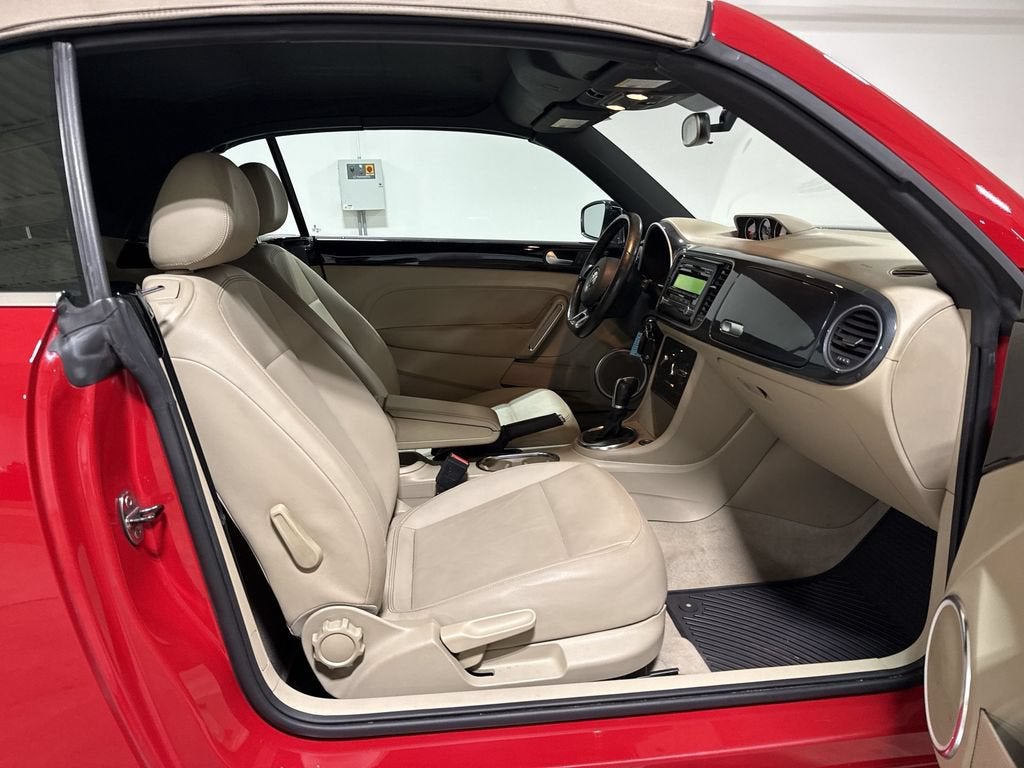 2013 Volkswagen Beetle Convertible 2.0T