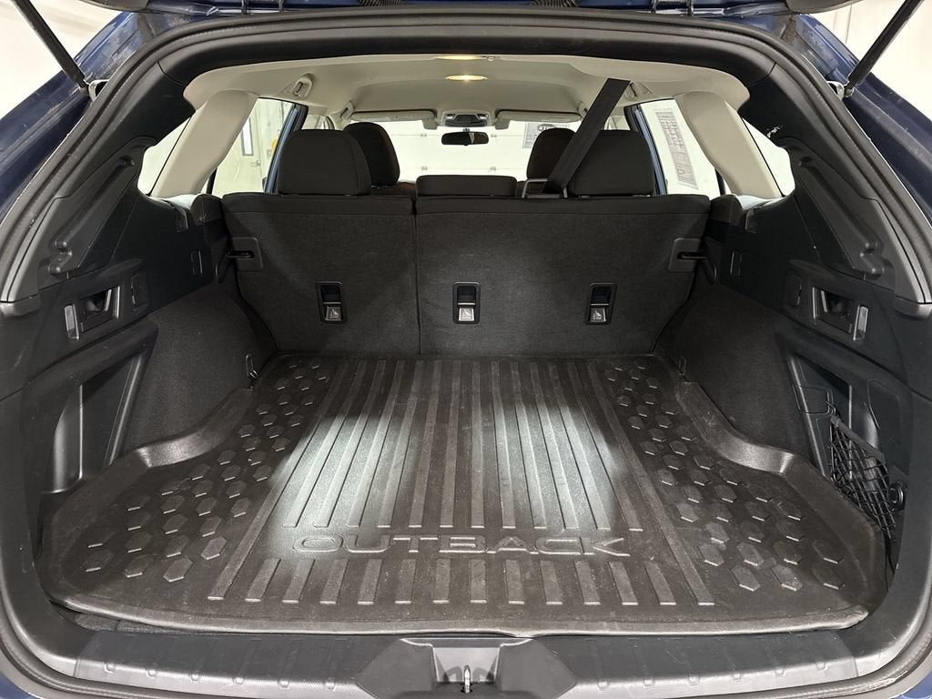 2022 Subaru Outback Base
