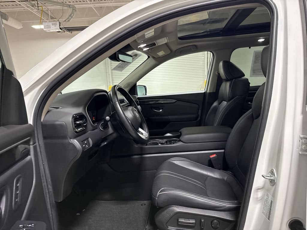 2023 Honda Pilot Elite