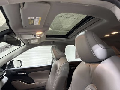 2020 Toyota Highlander Hybrid XLE