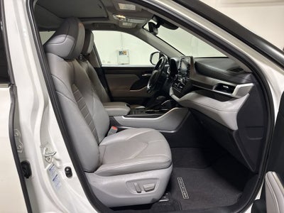 2020 Toyota Highlander Hybrid XLE