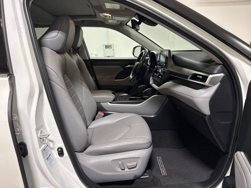 2020 Toyota Highlander Hybrid XLE