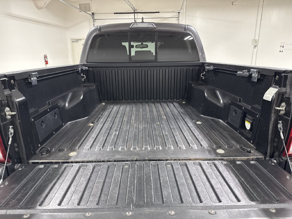 2016 Toyota Tacoma SR