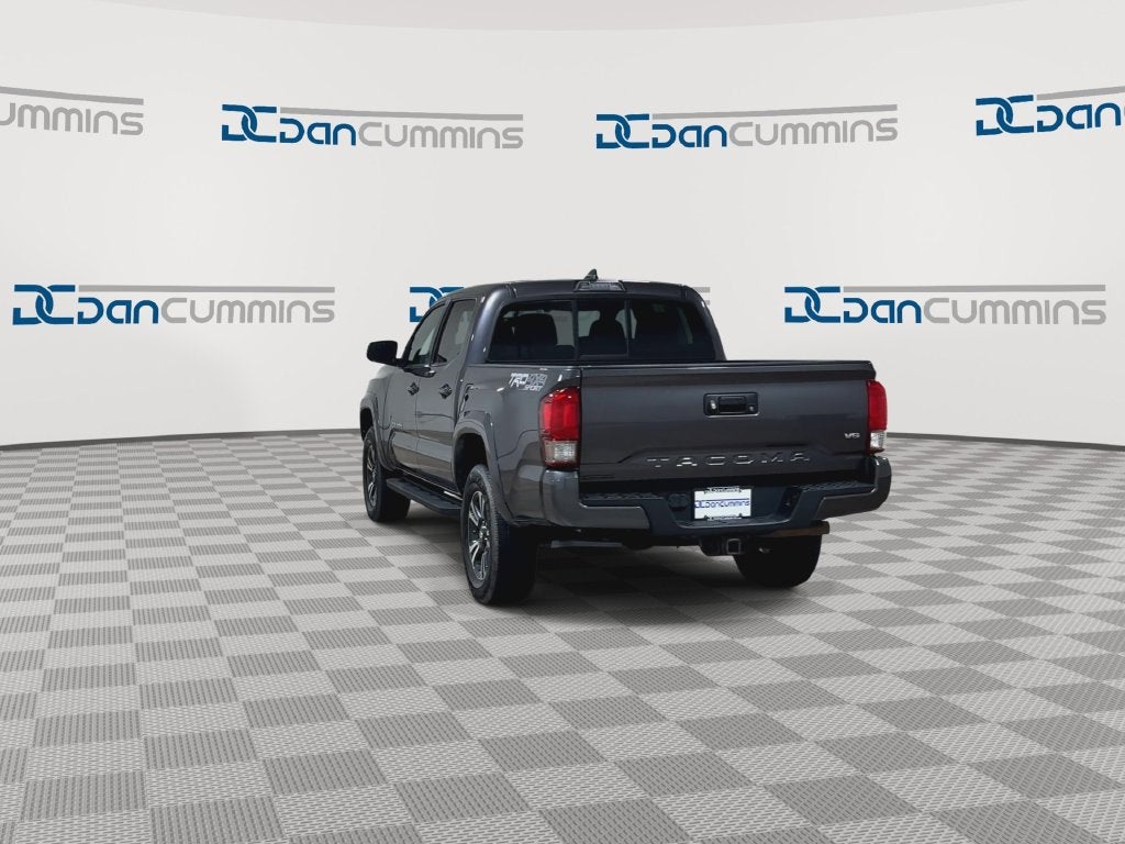 2016 Toyota Tacoma SR