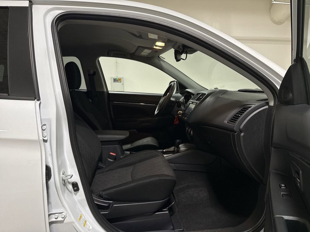 2024 Mitsubishi Outlander Sport S