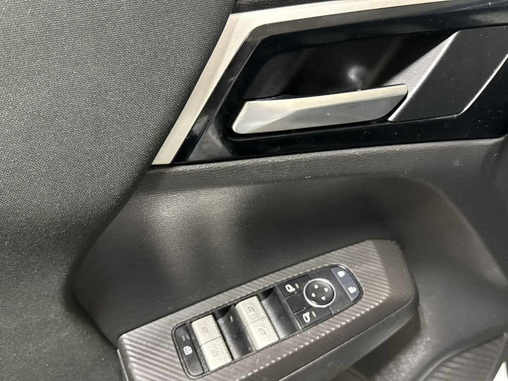 2024 Mitsubishi Outlander ES