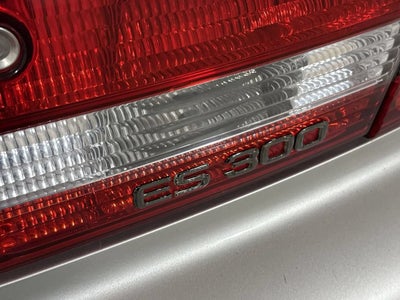 2000 Lexus ES 300 