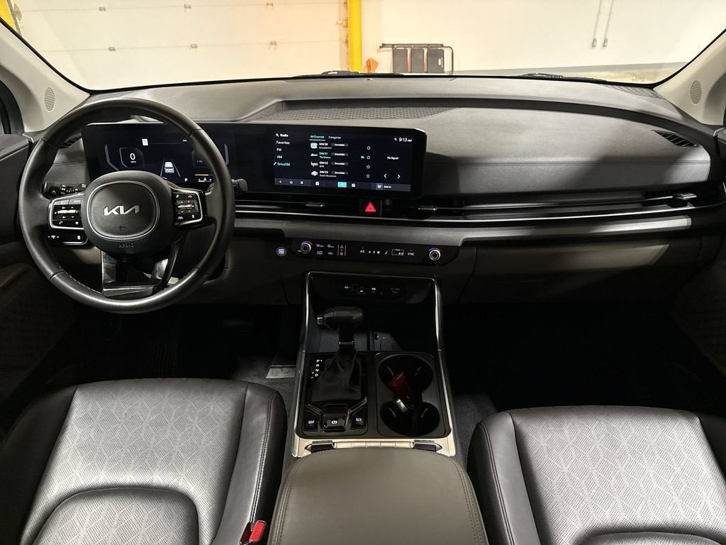 2025 Kia Carnival SX