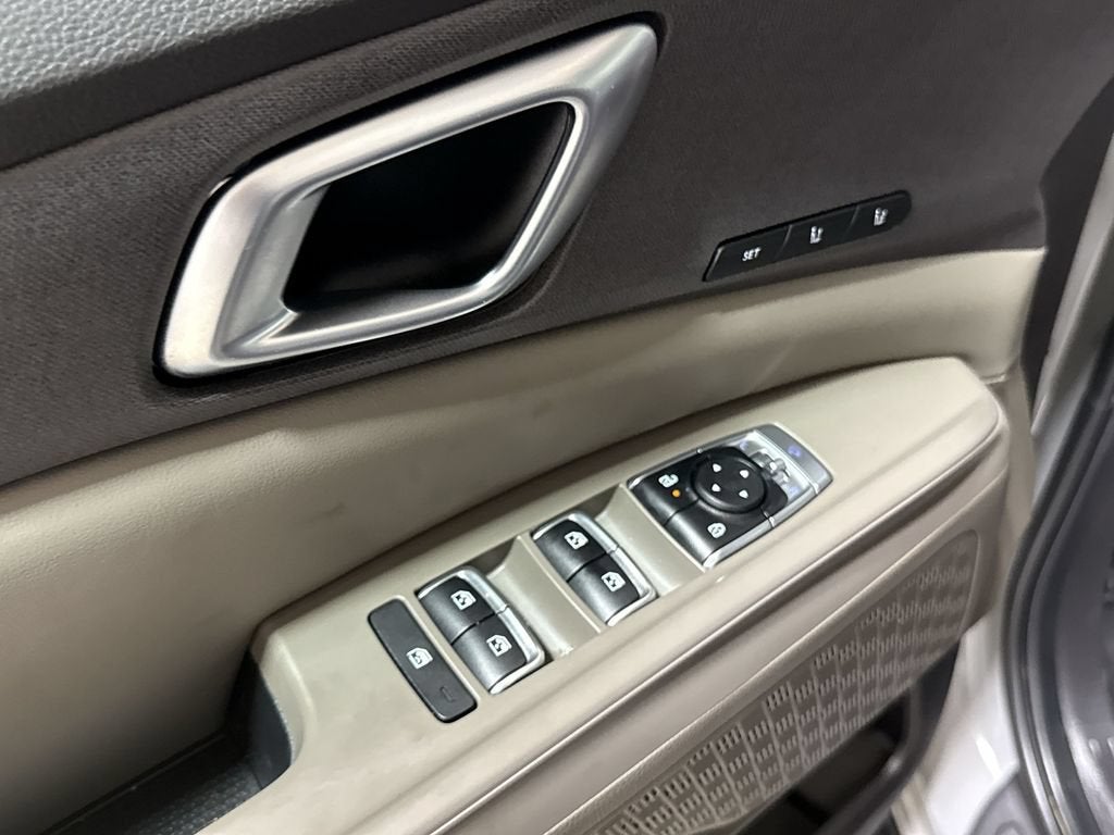 2025 Kia Carnival SX