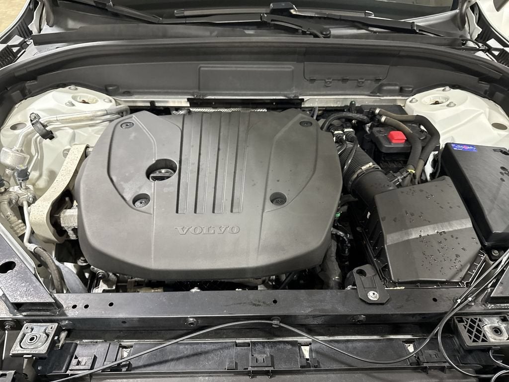 2023 Volvo XC60 Plus Bright Theme