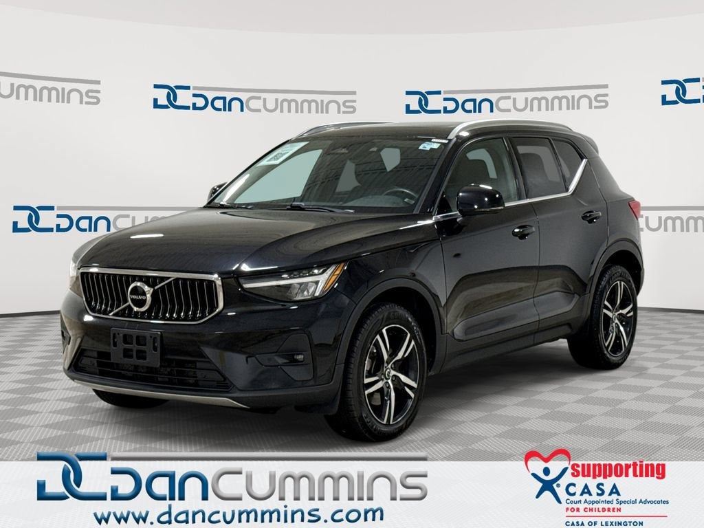 2023 Volvo XC40 Plus Bright Theme