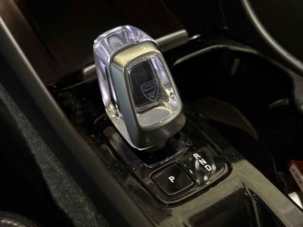 2023 Volvo XC40 Plus Bright Theme