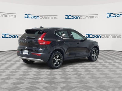 2023 Volvo XC40 Plus Bright Theme
