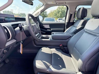 2027 Ford Expedition Active