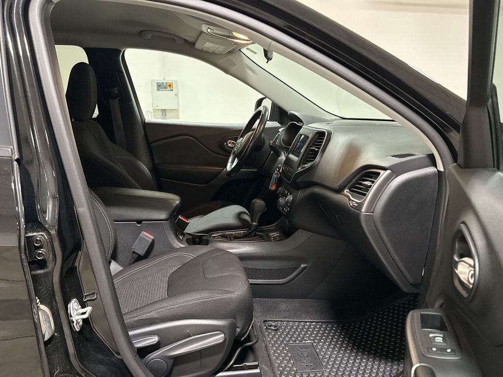 2020 Jeep Cherokee Latitude