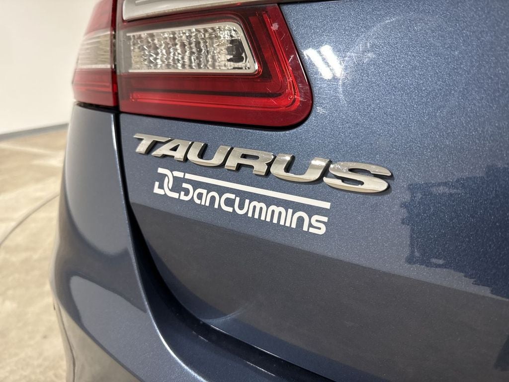 2018 Ford Taurus SEL