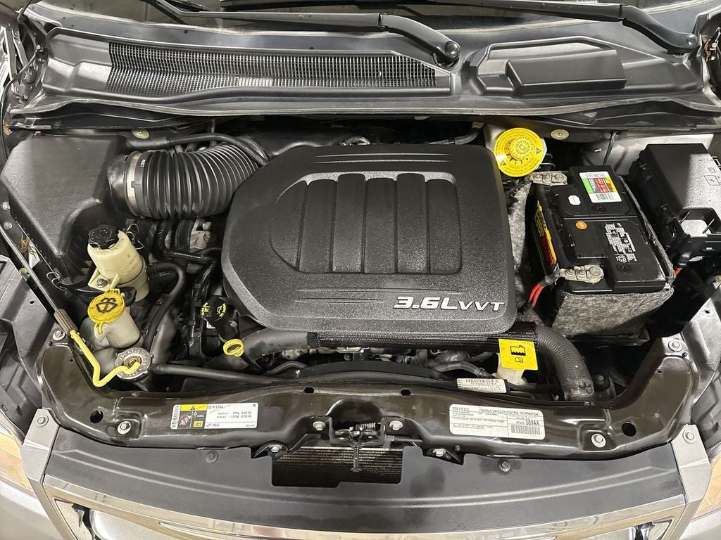 2016 Chrysler Town & Country Touring