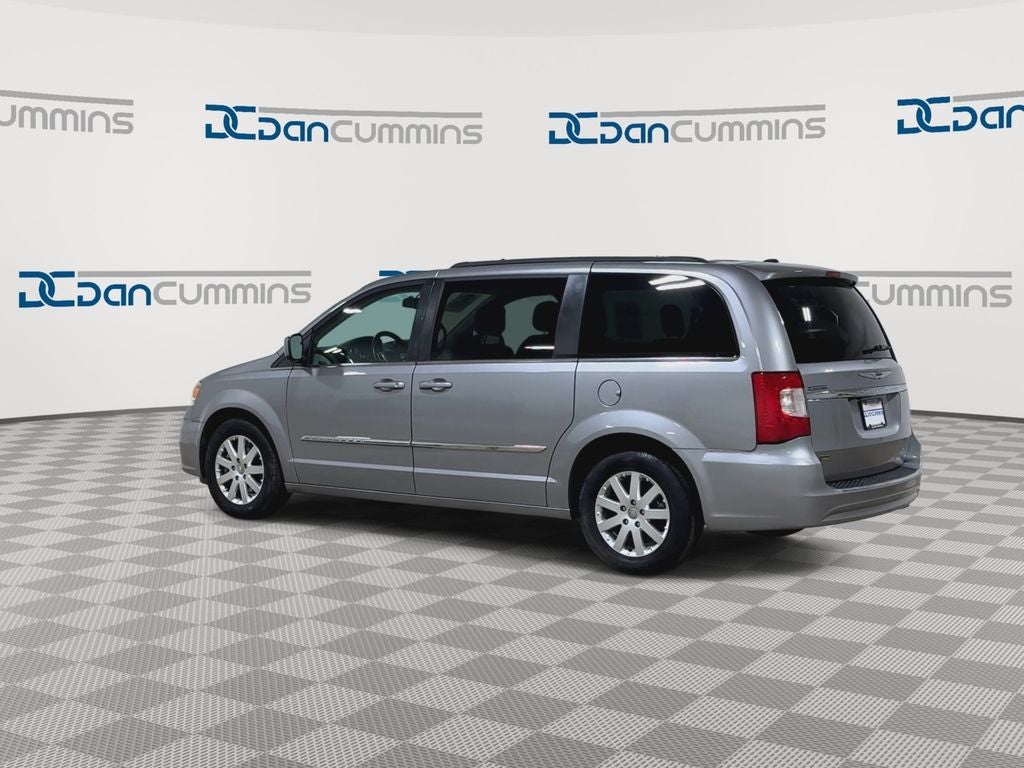 2016 Chrysler Town & Country Touring