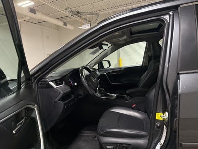 2020 Toyota RAV4 XLE Premium