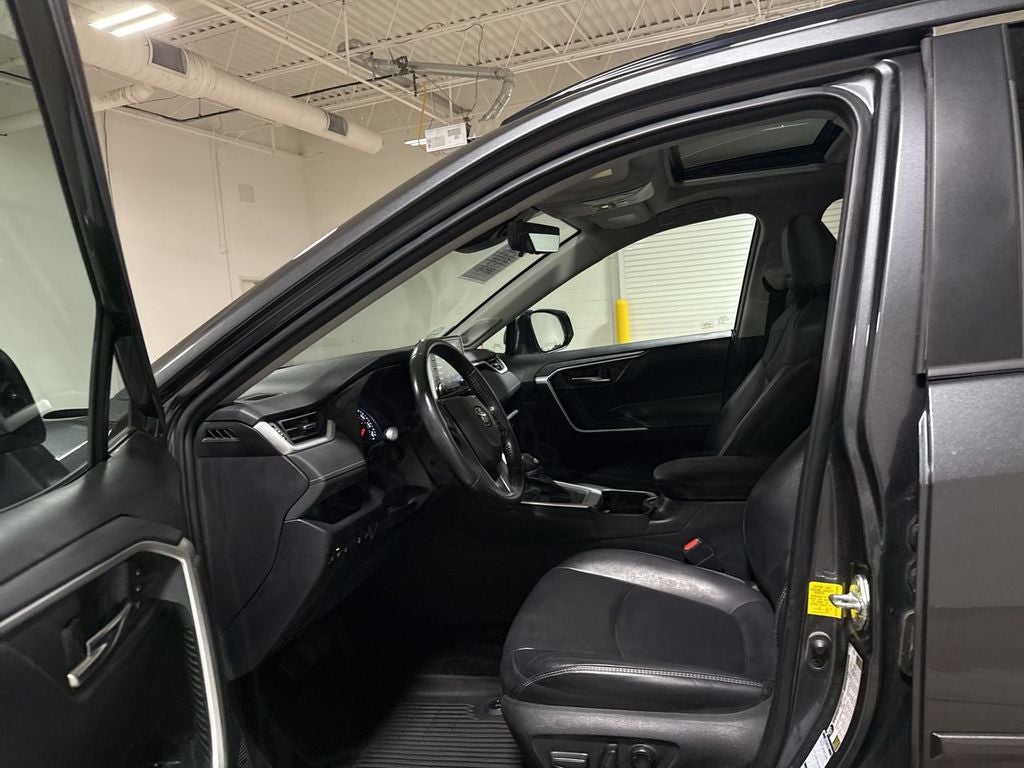 2020 Toyota RAV4 XLE Premium