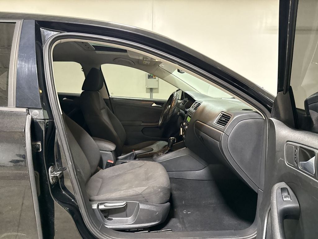 2012 Volkswagen Jetta 2.0L Base