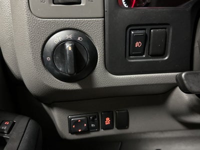 2017 Nissan NV Passenger SL