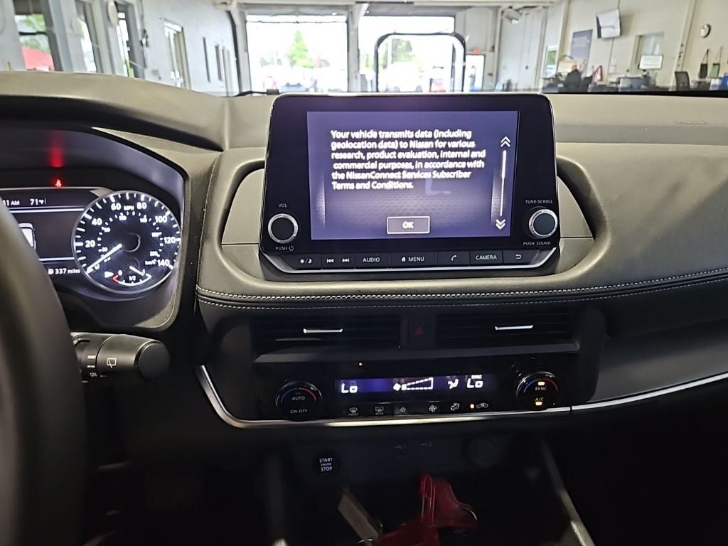 2025 Nissan Rogue SV